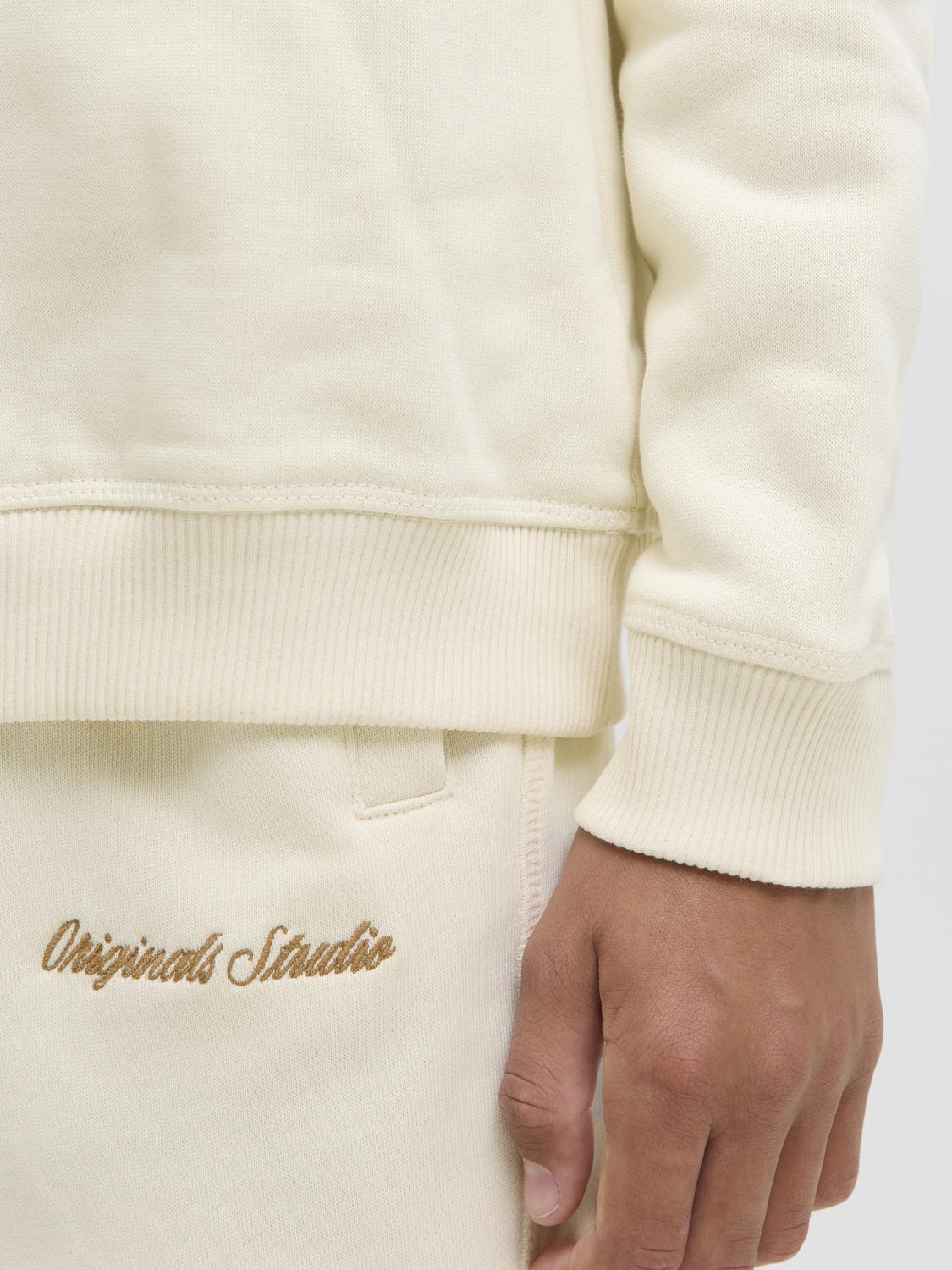 model_shot-detail